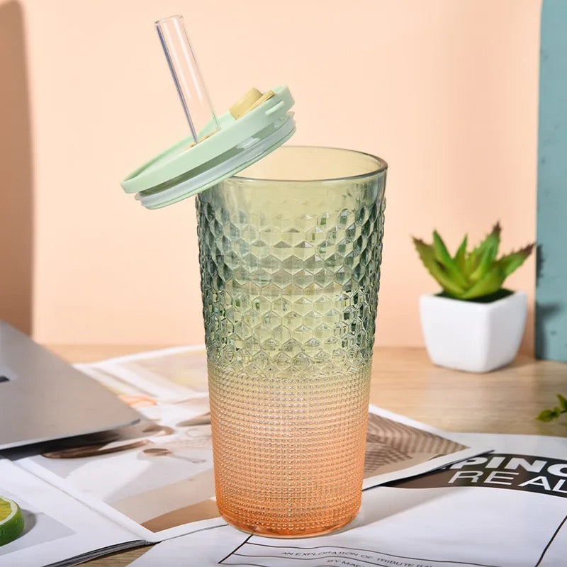 Glass tumbler with straw