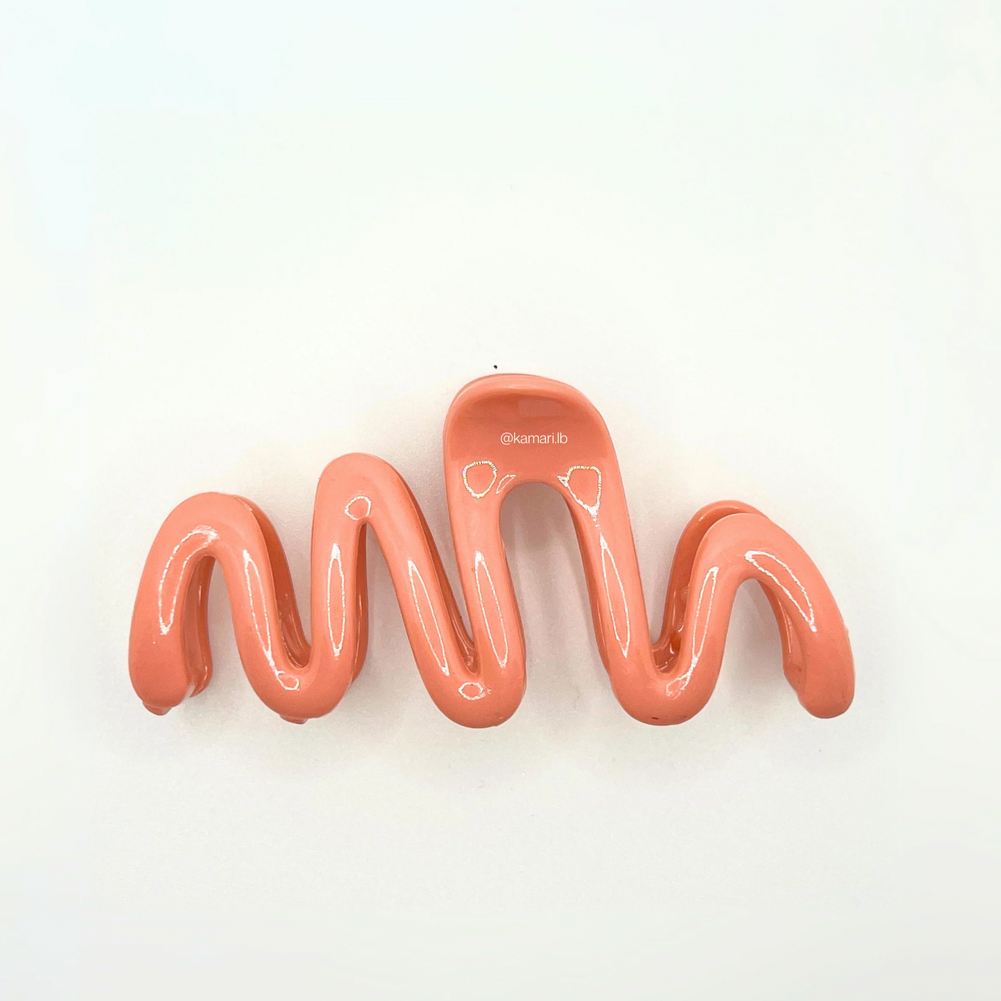 Wavy claw clips