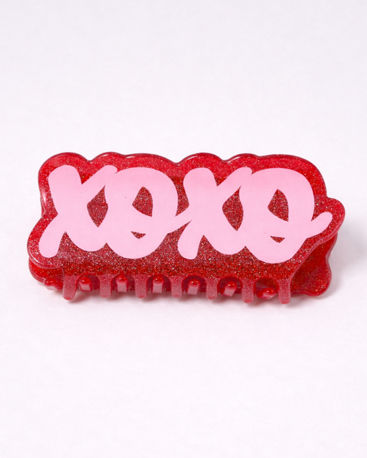XOXO claw clip ❤️