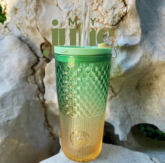 Glass tumbler with straw