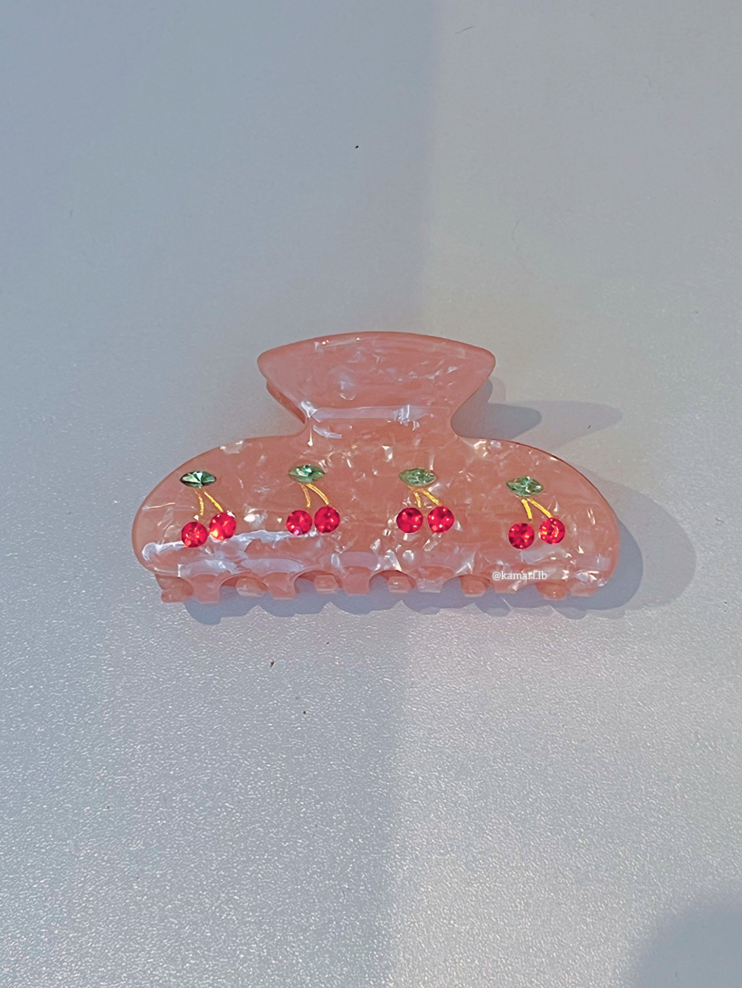 Cherry claw clip 🍒