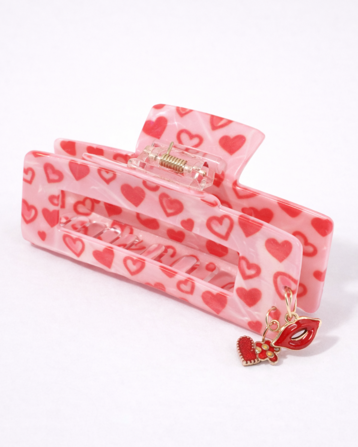 Red heart with charms claw clip ❤️