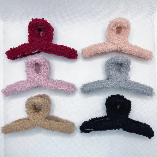 Fuzzy Claw Clips 🌬️